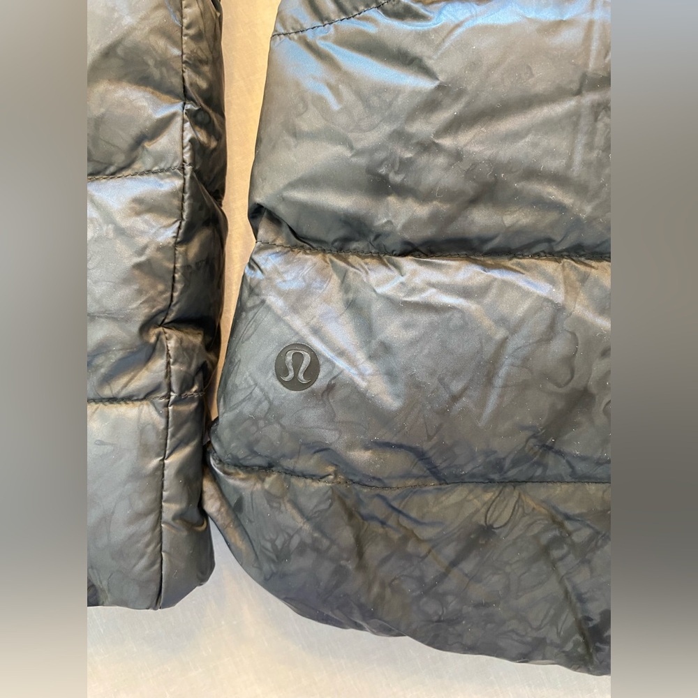 Lululemon Pack It Down Jacket  Diamond Dye Melanite Black size 12 NWT - Picture 12 of 13
